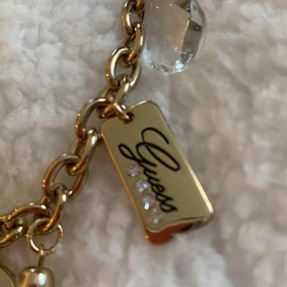 NWOT GUESS Necklace & Bracelet Gold Costume Jewelry - Picture 4 of 10